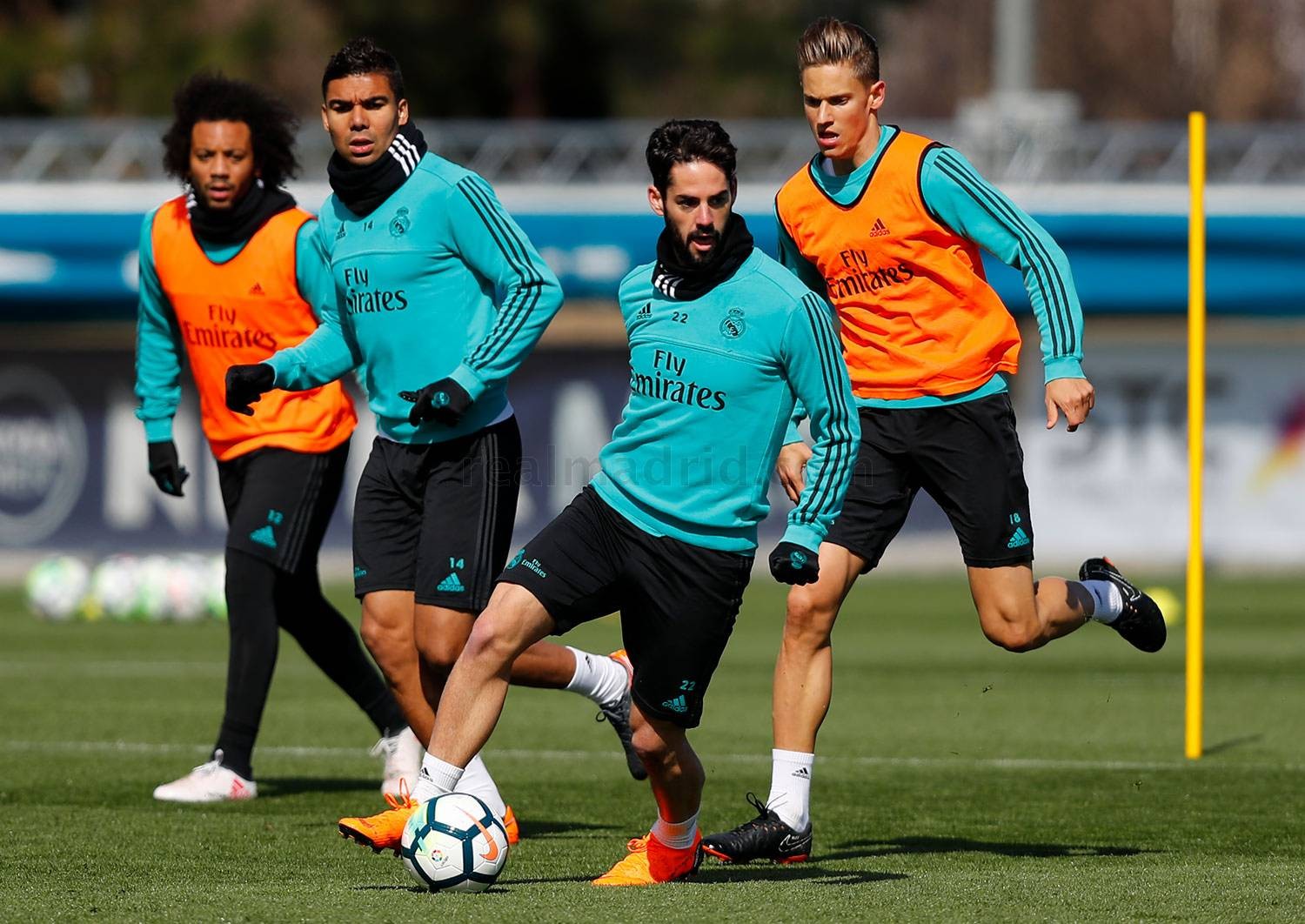 ẢNH TẬP REAL MADRID - Bóng Đá