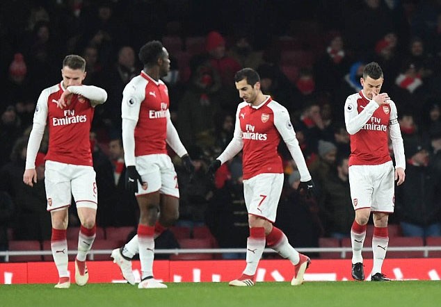Góc HLV Trần Minh Chiến: Liverpool sập bẫy M.U; Top 4 căng thẳng - Bóng Đá