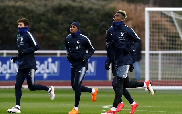 Gạt nỗi sầu M.U, Pogba vui như hội khi tập trên tuyển - Bóng Đá