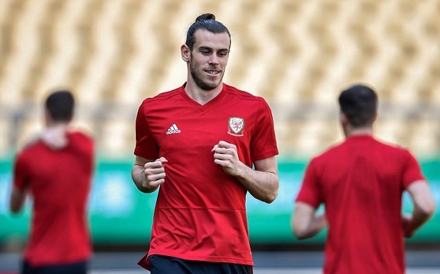 Giggs tập luyện xứ Wales - Bóng Đá