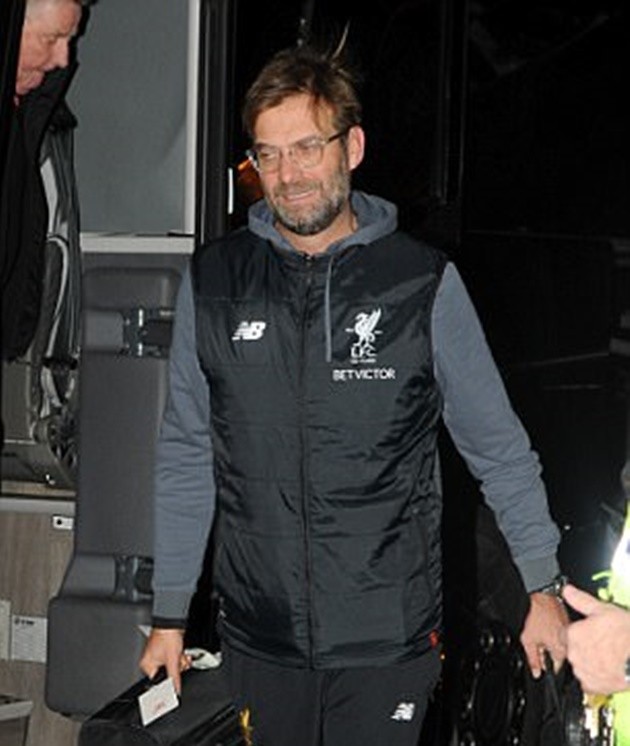 Liverpool thất thần trở lại Merseyside sau cú sốc Swansea - Bóng Đá