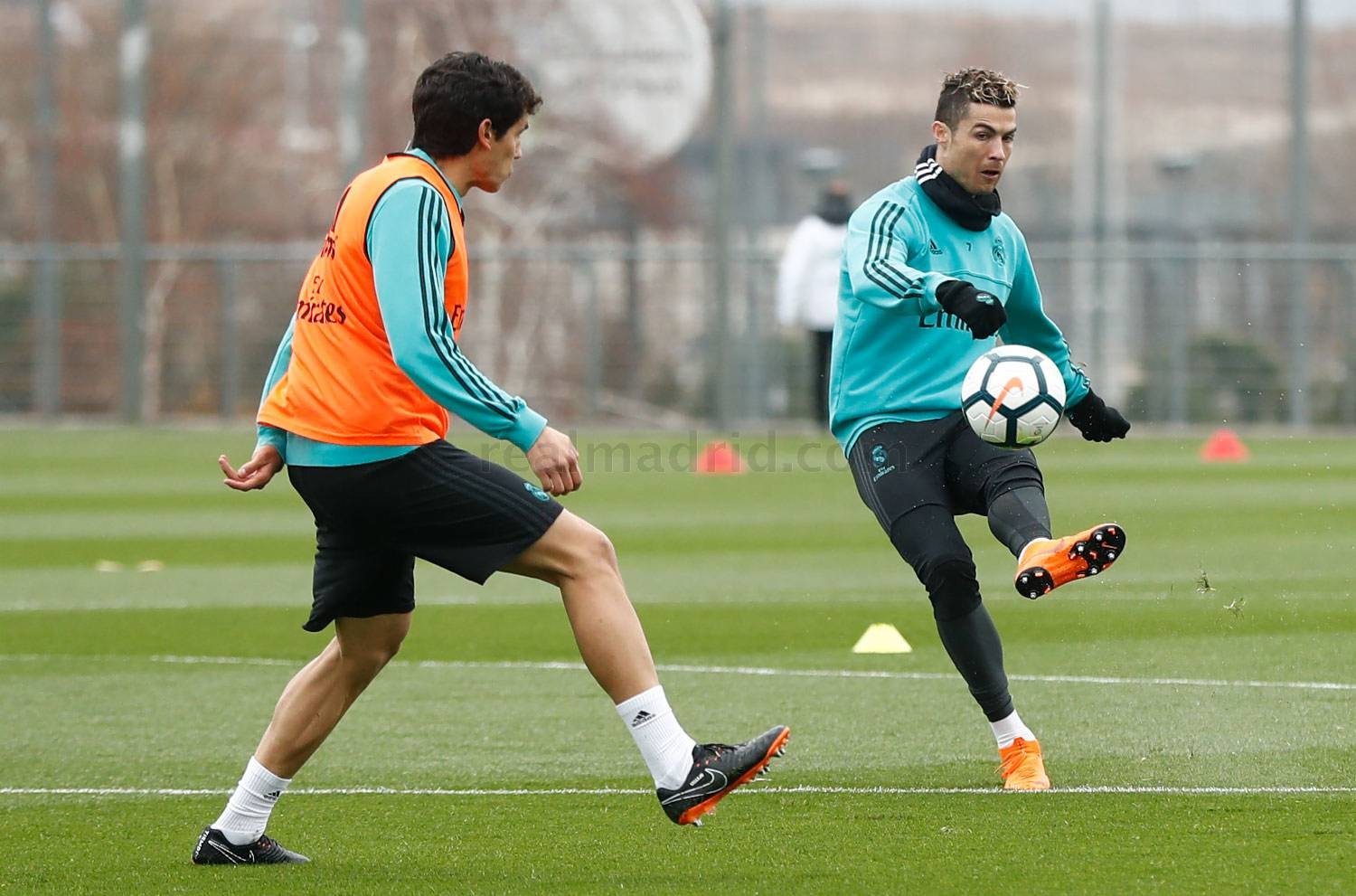 Real Madrid tập luyện - Bóng Đá