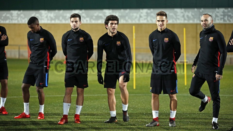 chùm ảnh Barcelona tập luyện - Bóng Đá