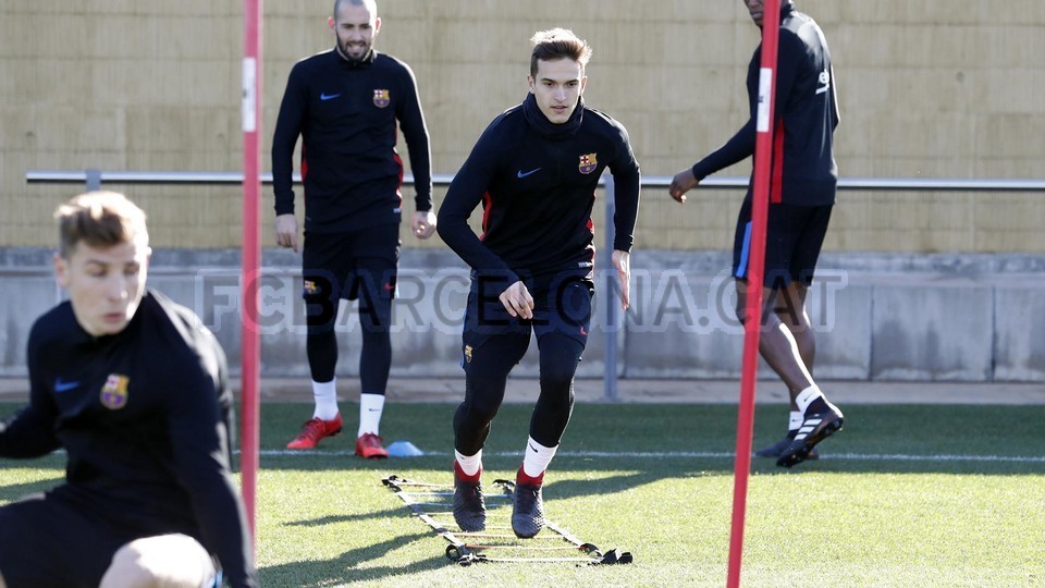 Coutinho lại lủi thủi tập một mình ở Barcelona - Bóng Đá