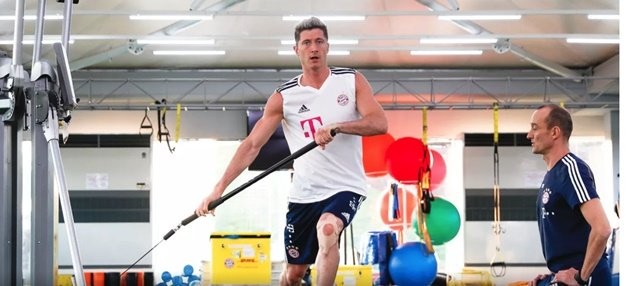 Dàn 'soái ca' Bayern Munich rời châu Âu trú Đông - Bóng Đá