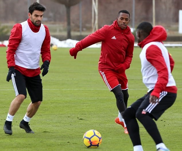 Robinho tập luyện - Bóng Đá