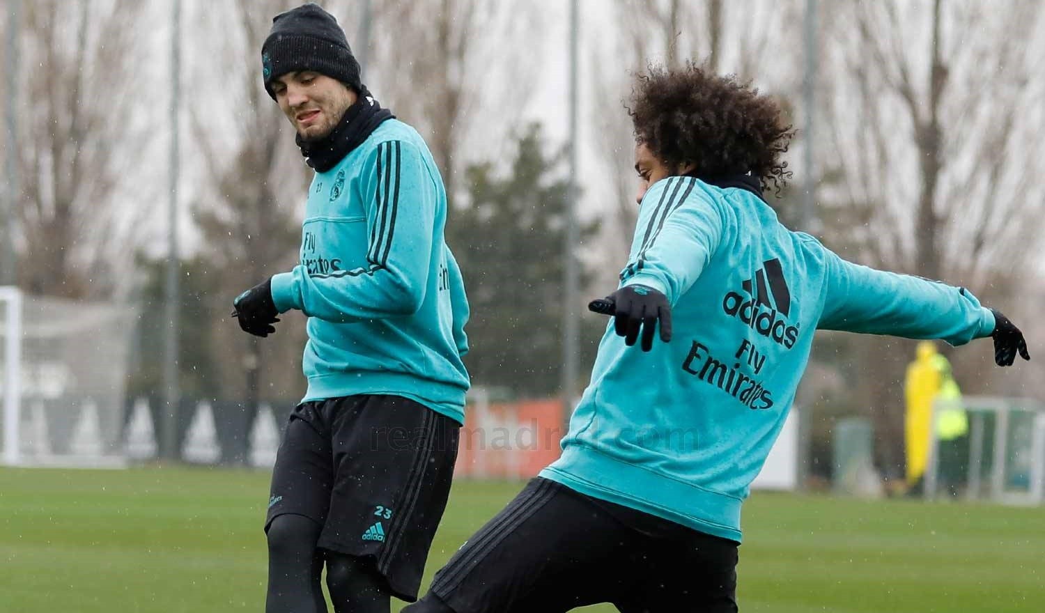 ẢNH TẬP REAL MADRID - Bóng Đá