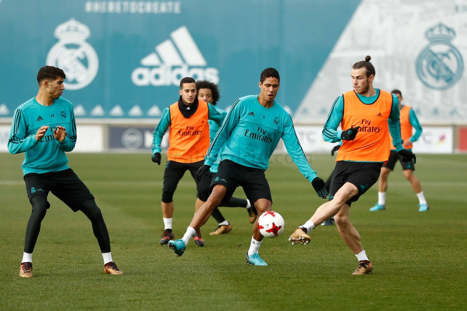Ronaldo cật lực tập luyện, chờ khai hỏa đầu năm - Bóng Đá