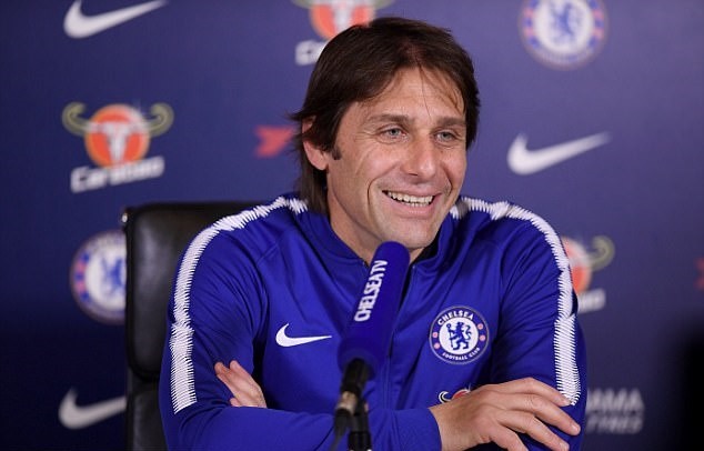 Cầu thủ Chelsea liên tục bắn phá, chờ hạ gục Arsenal - Bóng Đá