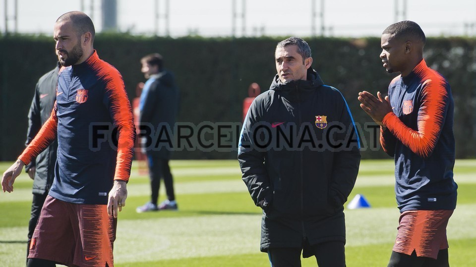 Các cầu thủ Barcelona không có ngày nghỉ - Bóng Đá