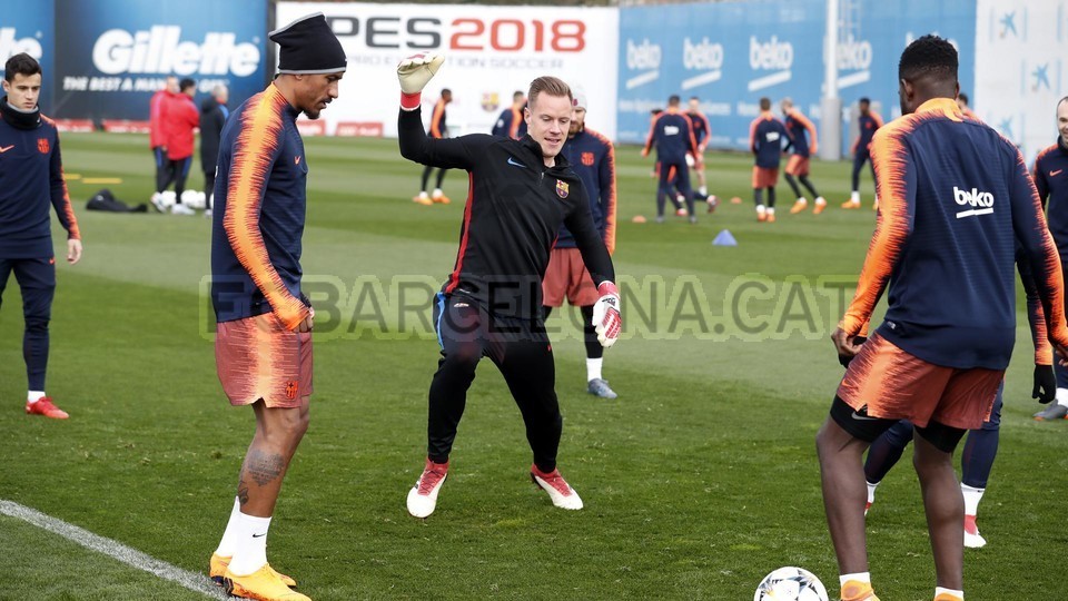 Barcelona tập luyện - Bóng Đá