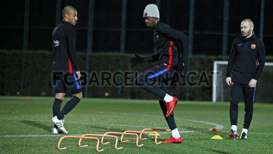 chùm ảnh Barcelona tập luyện - Bóng Đá