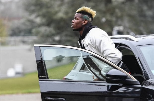 Gạt nỗi sầu M.U, Pogba vui như hội khi tập trên tuyển - Bóng Đá