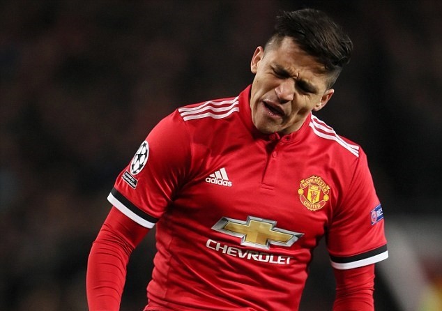 Sanchez ủ rũ, tệ hại trước Sevilla: Đẳng cấp là thứ xa xỉ? - Bóng Đá