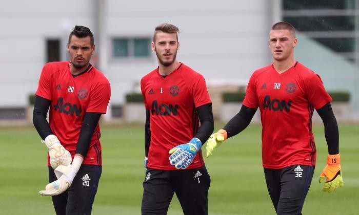 Mata, Fellaini & 12 cầu thủ Man Utd sắp trở thành người tự do - Bóng Đá