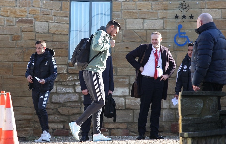 Dàn sao Chelsea có mặt ở Stamford Bridge, chờ hạ Newcastle - Bóng Đá