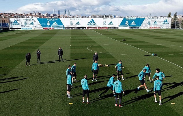 CHÙM ẢNH: Real Madrid TẬP LUYỆN - Bóng Đá