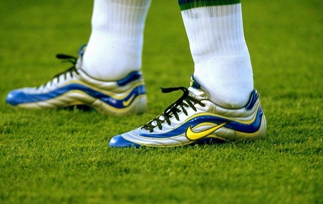 Ronaldo béo làm sống lại thứ vũ khí đáng sợ năm 1998 - Bóng Đá