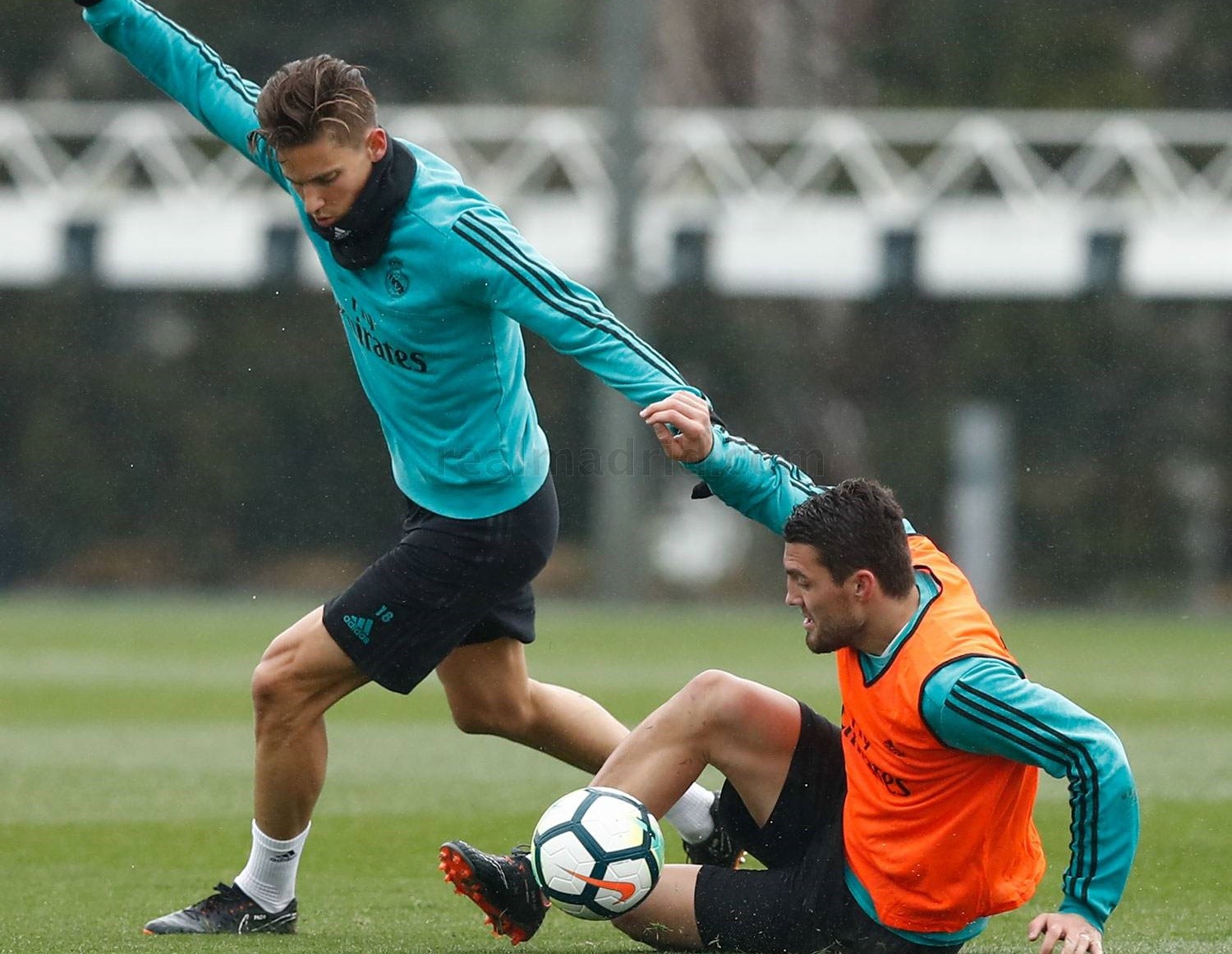 Real Madrid tập luyện - Bóng Đá