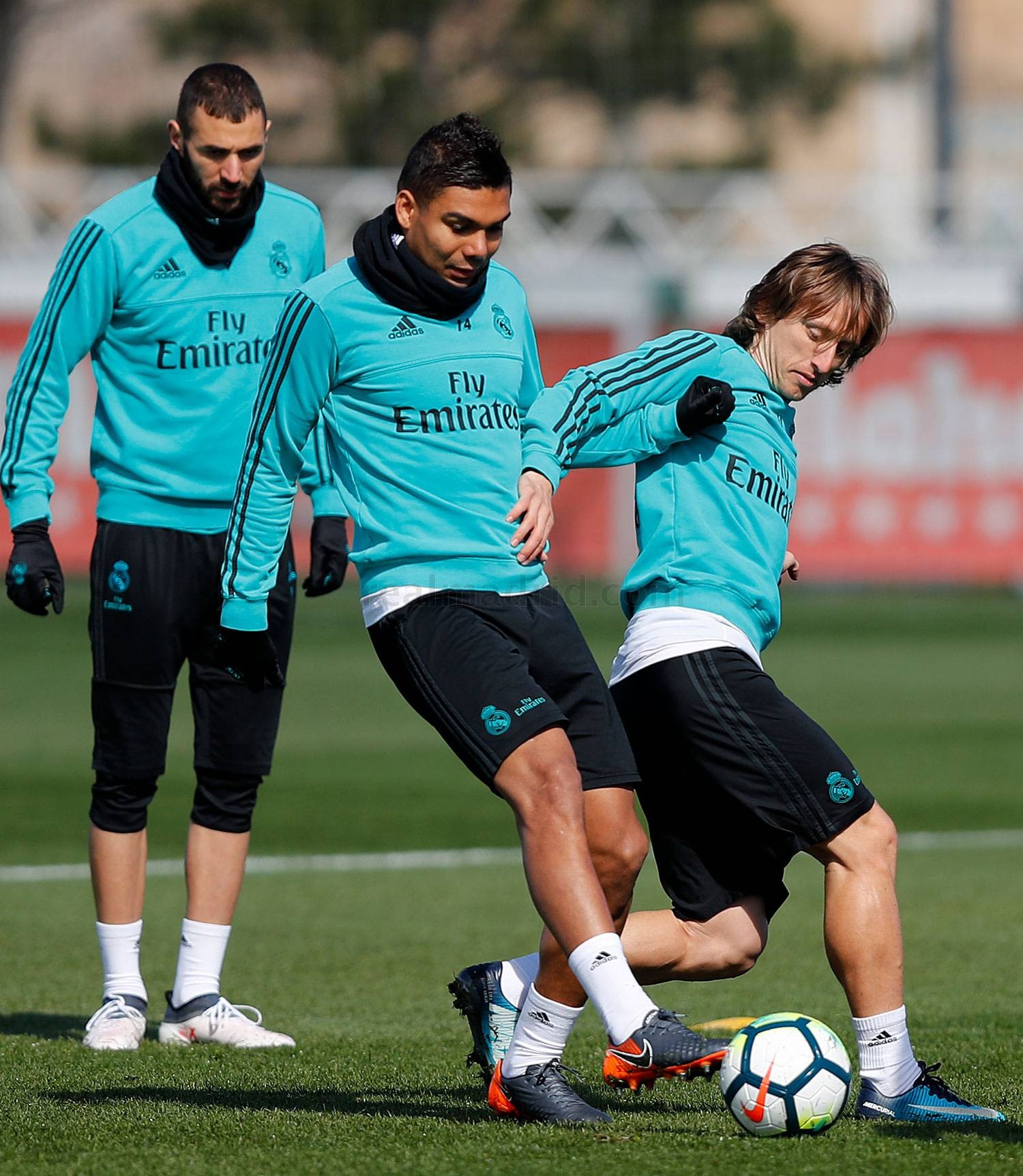 ẢNH TẬP REAL MADRID - Bóng Đá