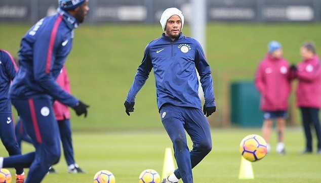 Man City mất chuỗi bất bại, Guardiola vẫn nhí nhố trên sân tập - Bóng Đá