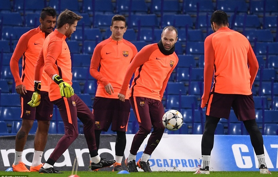 Barcelona tập luyện - Bóng Đá