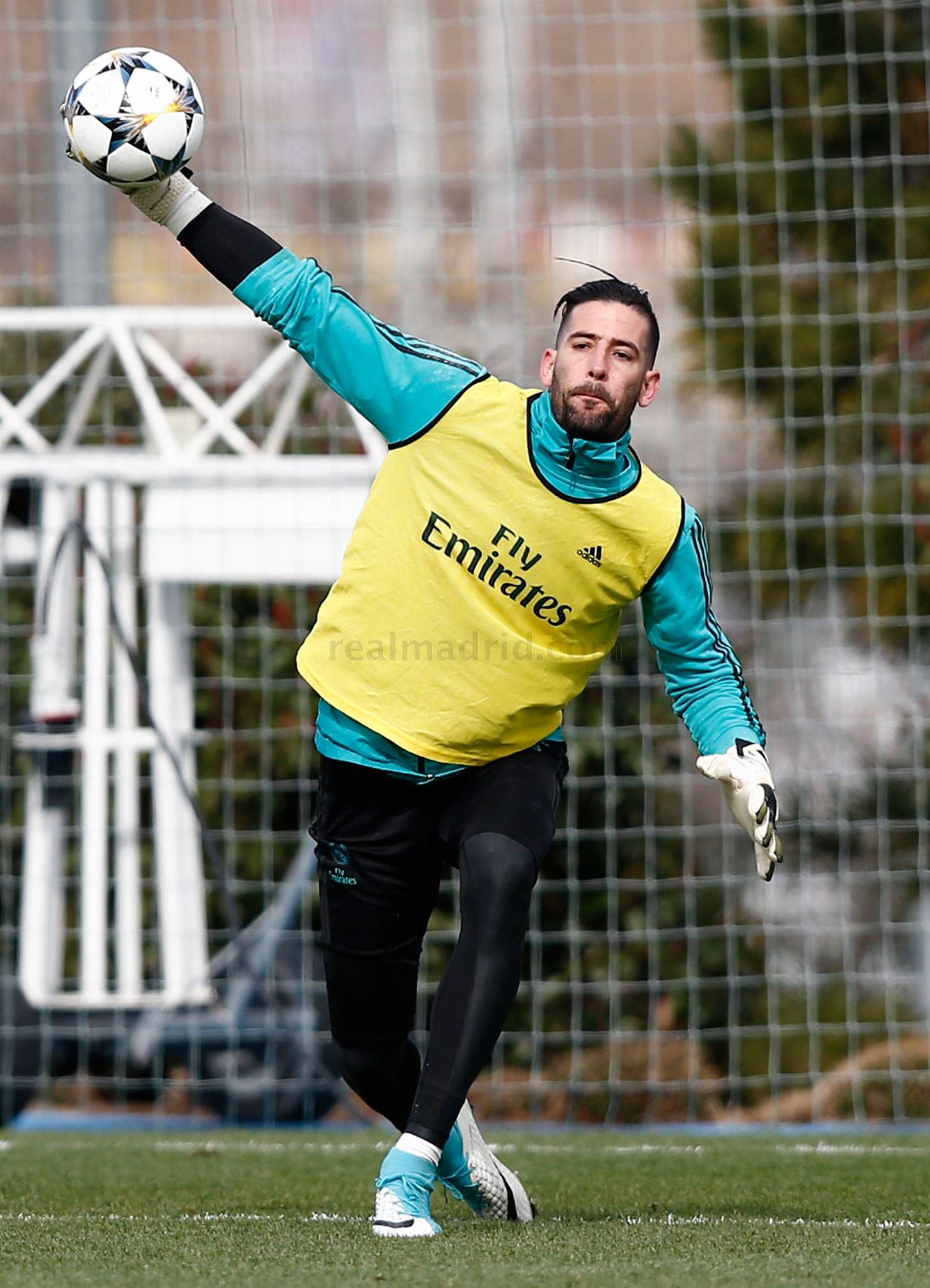 ẢNH TẬP REAL MADRID - Bóng Đá