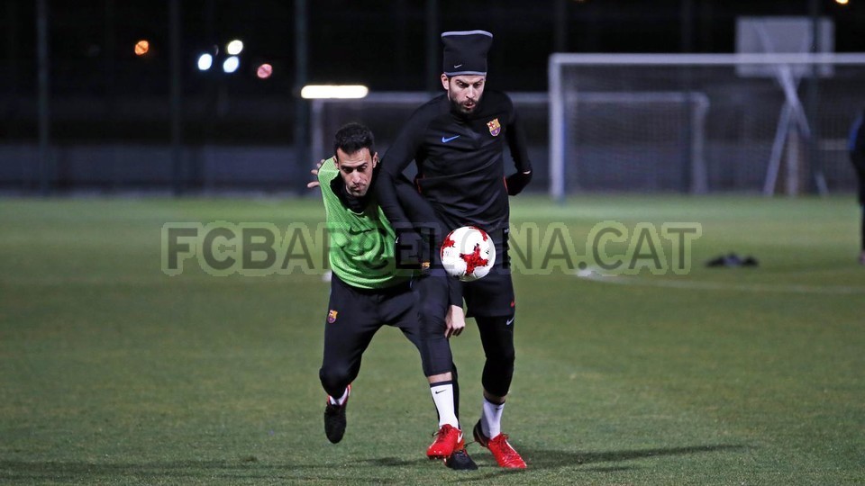 Messi, Suarez mặt mày đờ đẫn vì cái lạnh - Bóng Đá