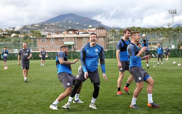 Sau Barca, cửa ải Leicester City đang chờ Chelsea - Bóng Đá