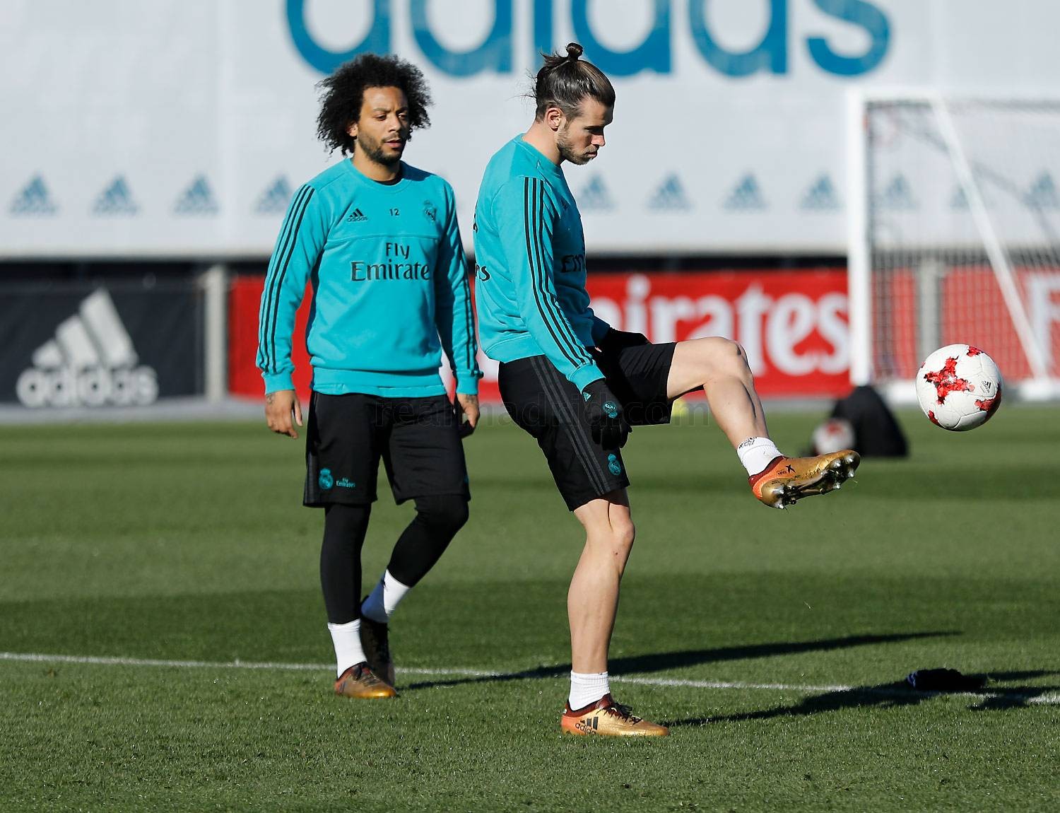Trong cơn khủng hoảng, Real Madrid lao vào tập luyện cật lực - Bóng Đá