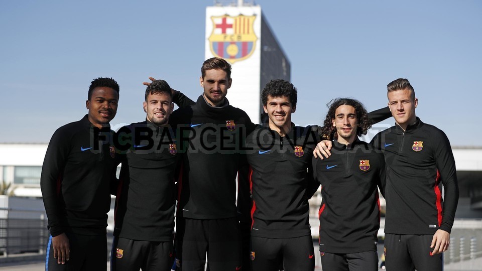Coutinho lại lủi thủi tập một mình ở Barcelona - Bóng Đá