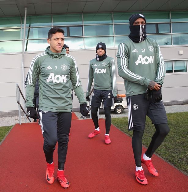 Sanchez hé lộ bến đỗ mới, 