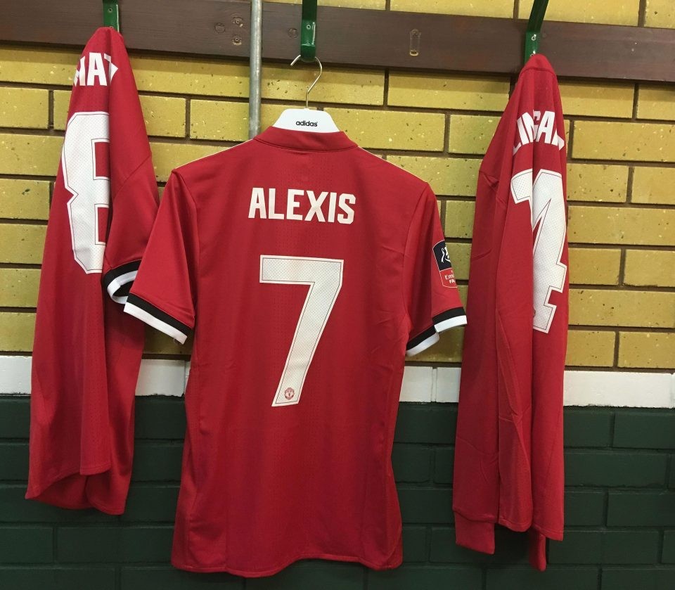 Mourinho muốn Sanchez kèm cặp Rashford - Bóng Đá