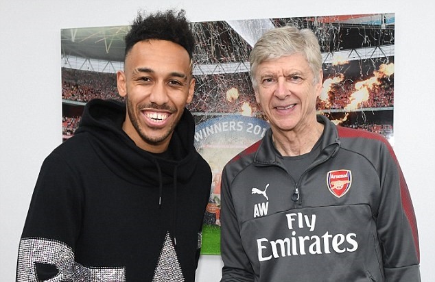 CHÍNH THỨC: Arsenal đón 'đứa con thần gió' phiên bản Gabon - Bóng Đá