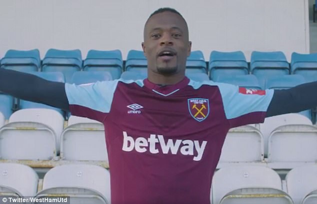 Patrice Evra CHÍNH THỨC trở lại Premier League - Bóng Đá