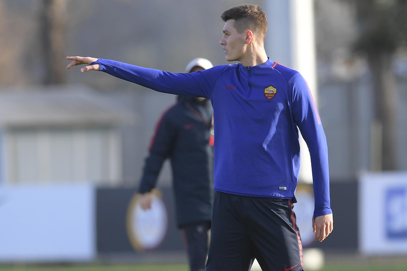 Hạnh phúc tại Italia, trung vệ Roma chỉ trích Tottenham, xỉa xói Premier League - Bóng Đá