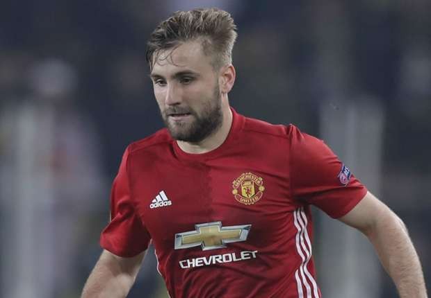M.U đấu Saint-Etienne, Mourinho lại 'trảm' Luke Shaw - Bóng Đá
