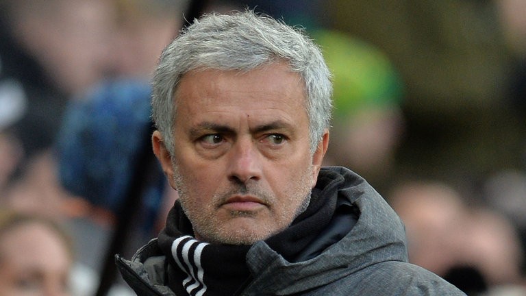 Man Utd giờ như một mớ hỗn độn - Bóng Đá