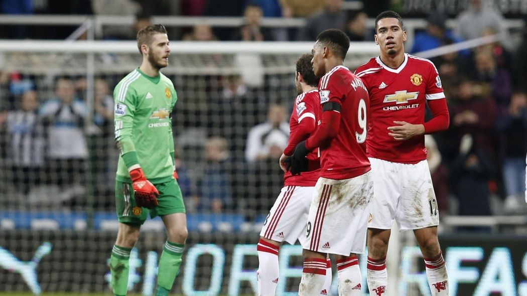 Smalling hé lộ 2 ân nhân giúp bản thân sớm trở lại thi đấu - Bóng Đá