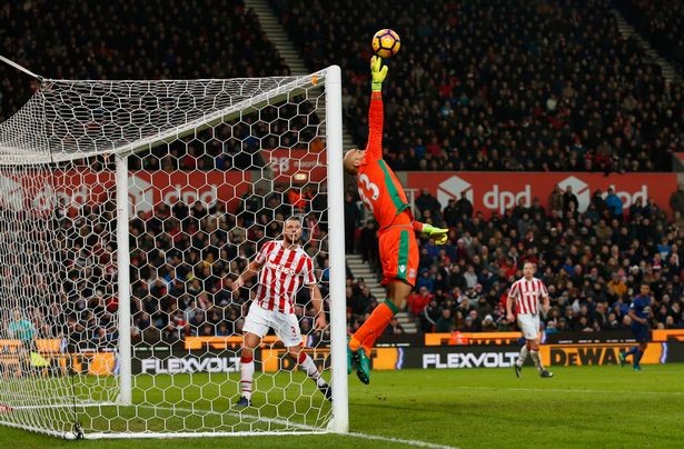5 điểm nhấn Stoke 1-1 Man Utd: Sai lầm của Jose Mourinho - Bóng Đá