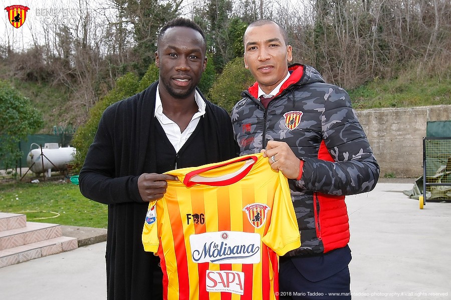 Sagna tiết lộ lý do gia nhập đội 'bét bảng' Serie A - Bóng Đá