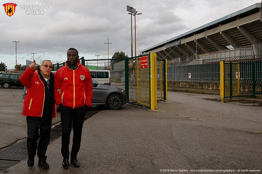 Sagna tiết lộ lý do gia nhập đội 'bét bảng' Serie A - Bóng Đá