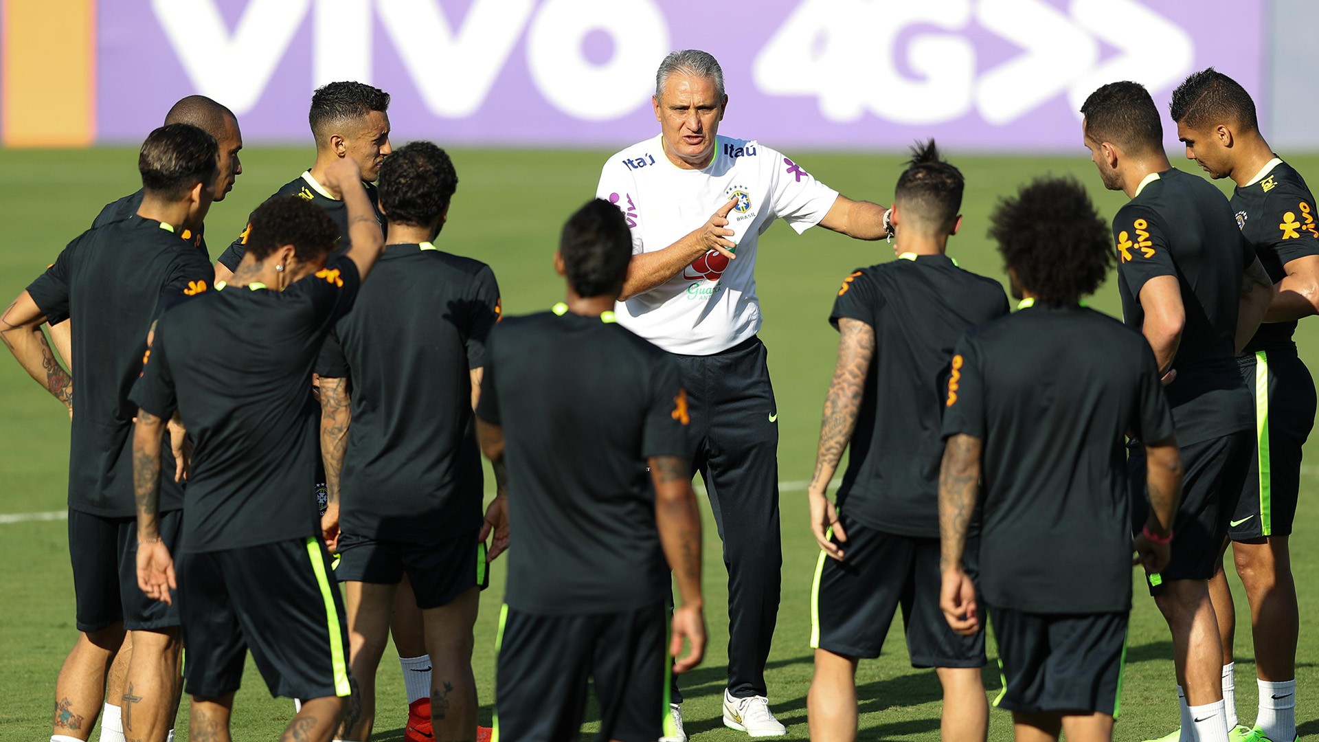 Nhờ cái tên này, Neymar lẫn Coutinho đã được 