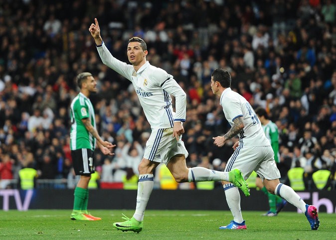  - Bóng Đá