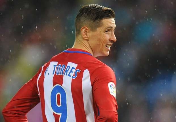 Torres xém gãy cổ, Simeone không khỏi 