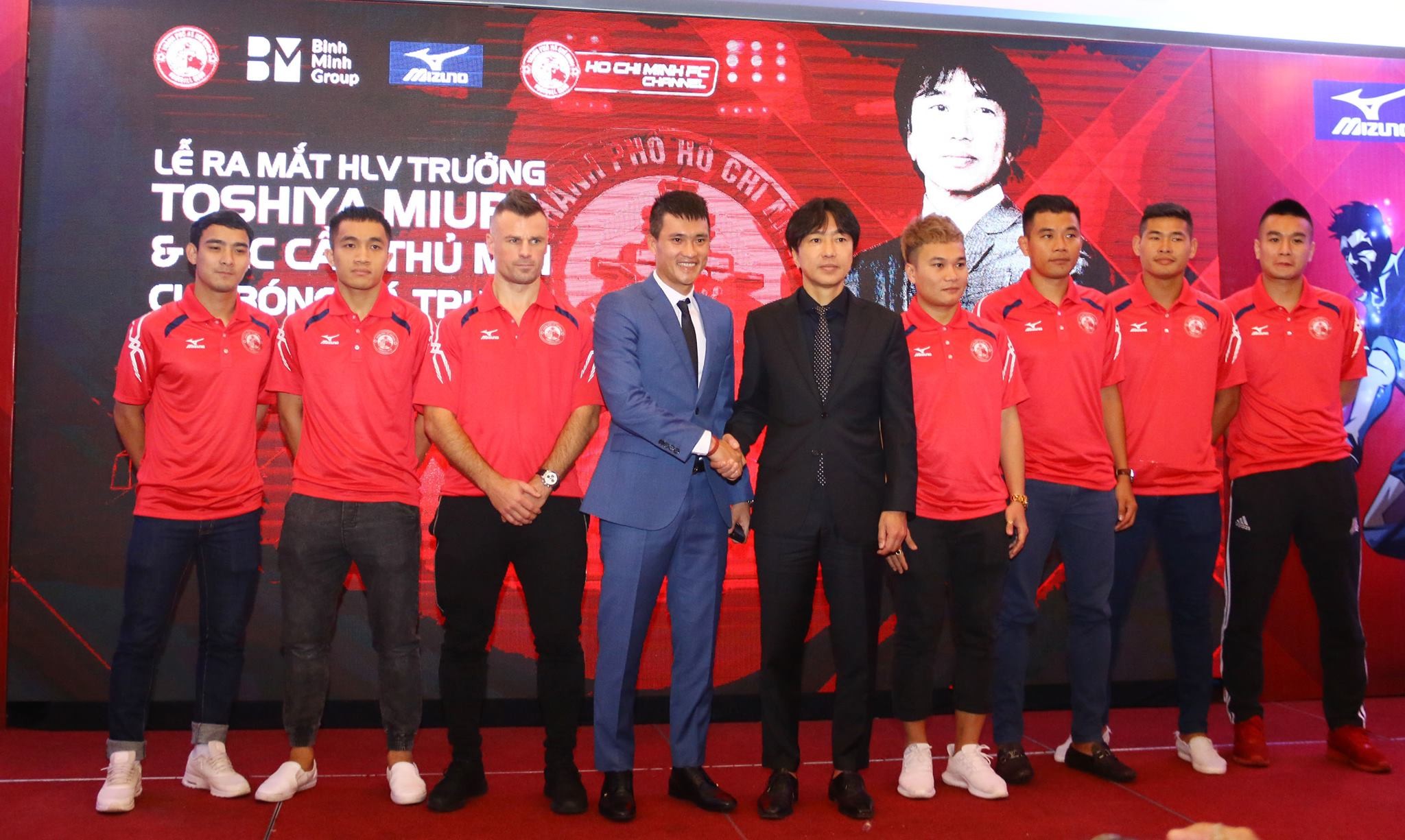 Về với Công Vinh, HLV Miura  - Bóng Đá