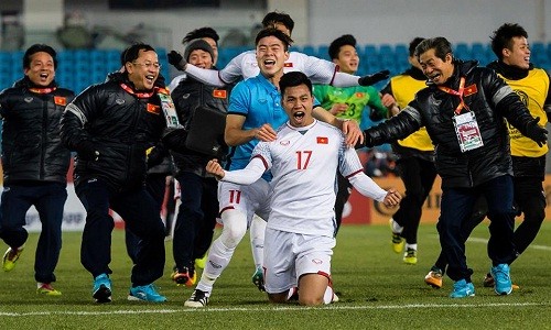    Không sang Trung Quốc cổ vũ, không thưởng nóng U23 Việt Nam, bầu Đức nói gì? - Bóng Đá