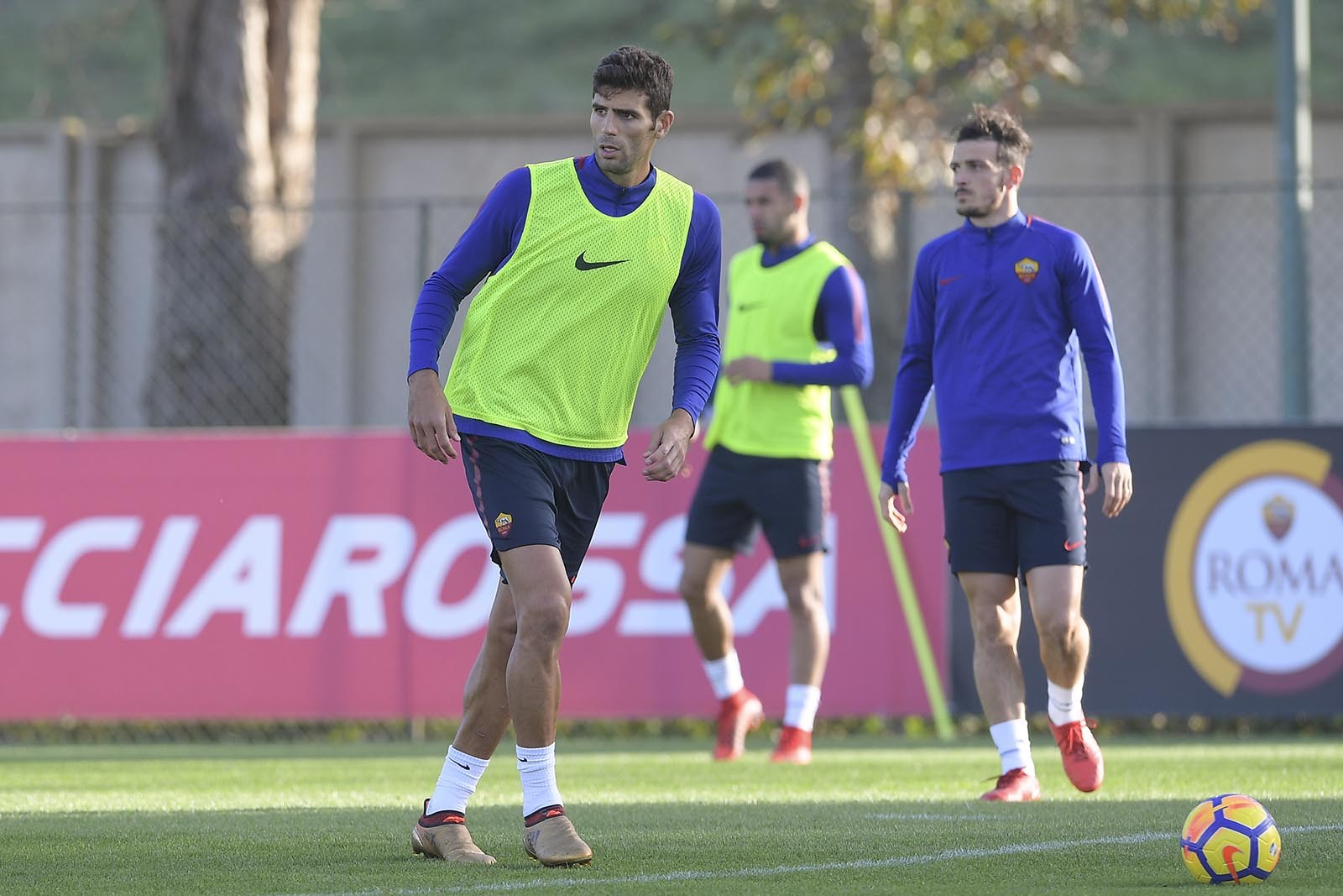 Hạnh phúc tại Italia, trung vệ Roma chỉ trích Tottenham, xỉa xói Premier League - Bóng Đá