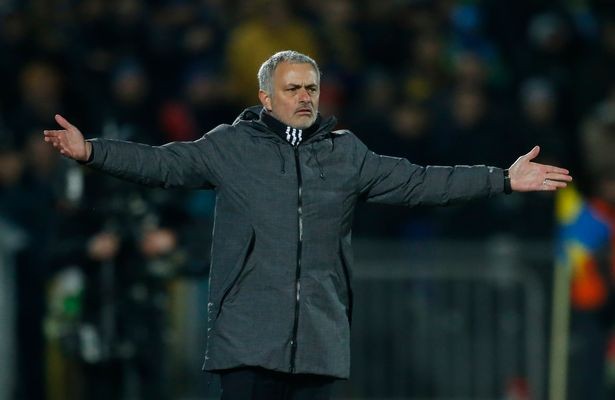 TIẾT LỘ: Điều khó khăn nhất của Mourinho ở M.U - Bóng Đá