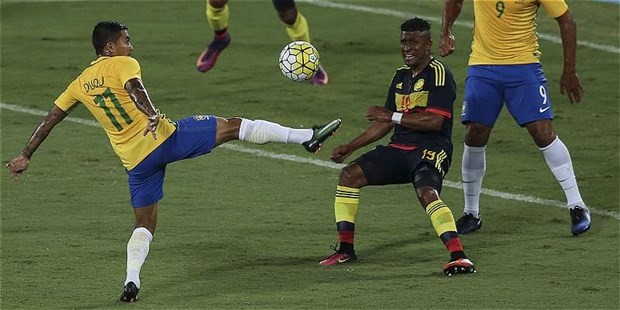 Brazil vs Colombia  - Bóng Đá